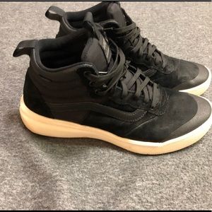 Vans ultra range size 10. Black.